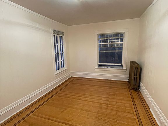 4th image of 2701 Dupont Ave S APT 2