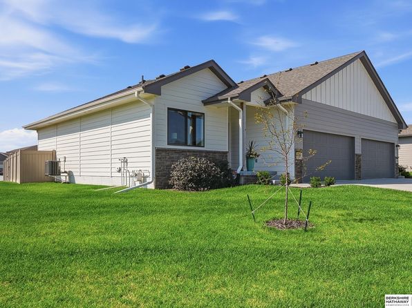 14809 Bruning St, Bennington, NE 68007