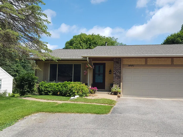 1441 Rice Creek Rd NE — Photo 1