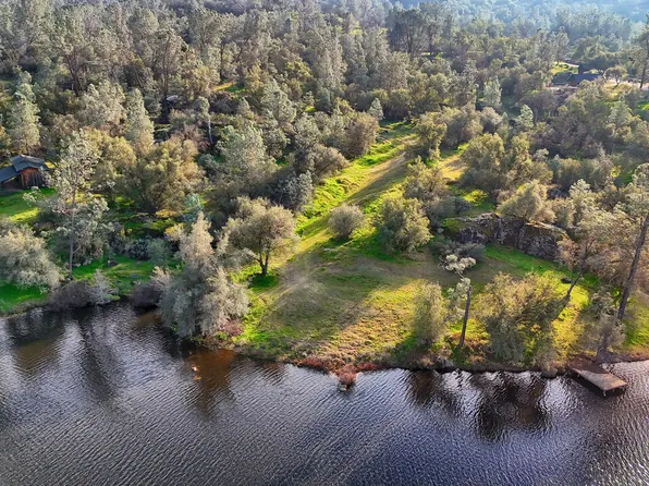 3 Blackhawk Dr, Coarsegold, CA 93614
