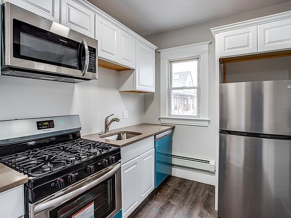4th image of 395 University Ave #2