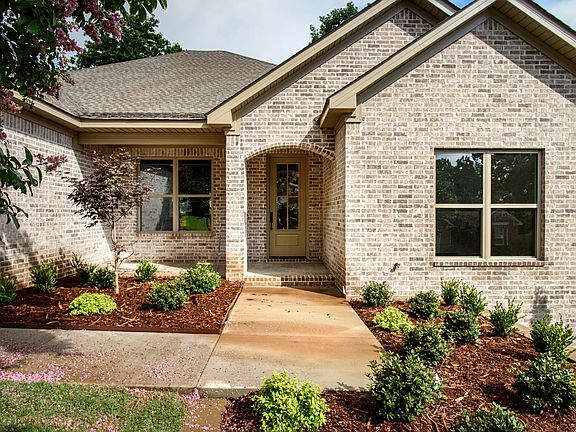 2nd image of 206 Trelon Cir