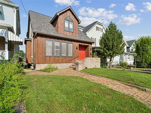 2nd image of 1621 Leishman Ave