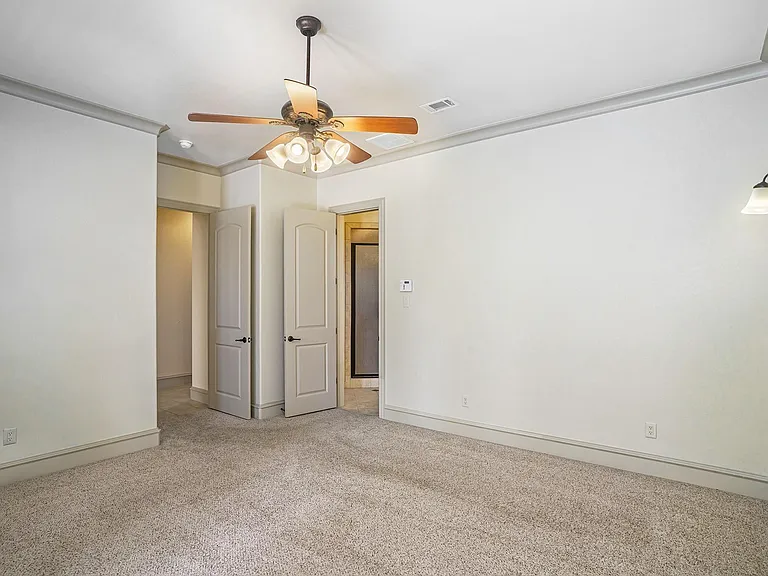 7713 Lakeview Cir — Photo 29