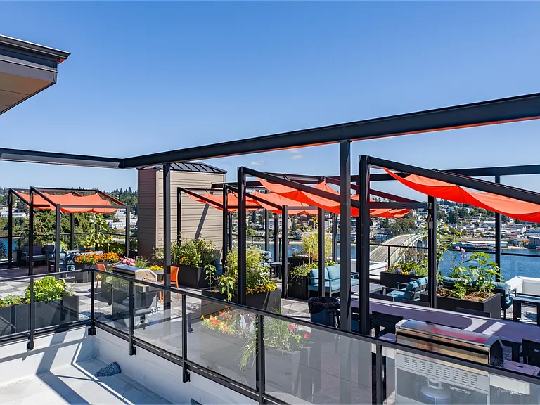 Spyglass Hill Apartments — Photo 19