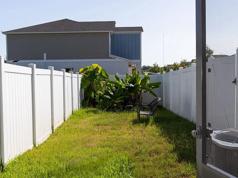 Boggy Creek Dr — Photo 23