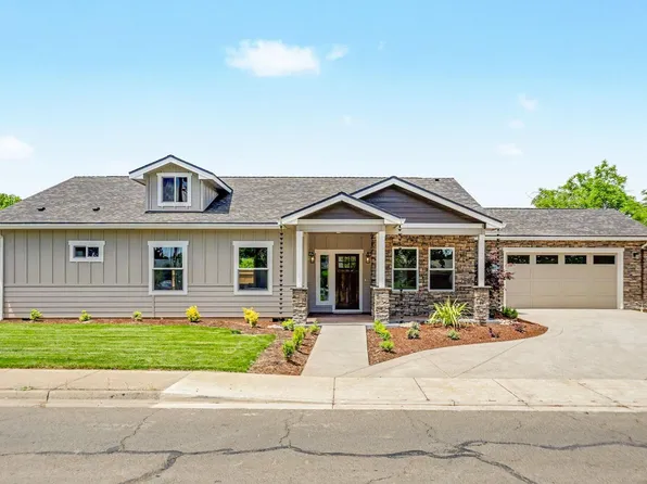 1322 Orchard Home Dr, Medford, OR 97501
