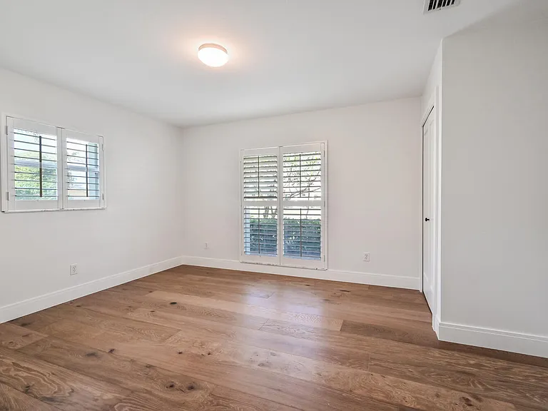 508 Devils Ln — Photo 23