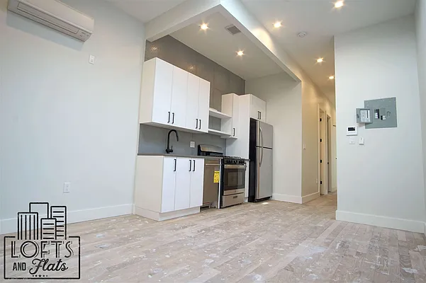 Rented by Lofts and Flats LLC | media 22