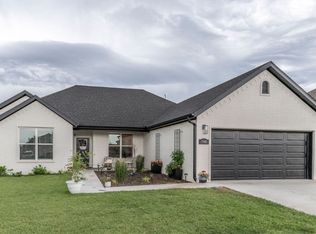 7350 Charlotte Ave, Springdale, AR 72762