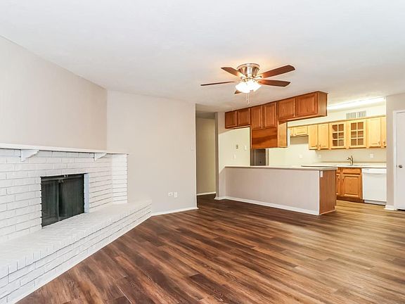 2nd image of 5211 Marsh Dr