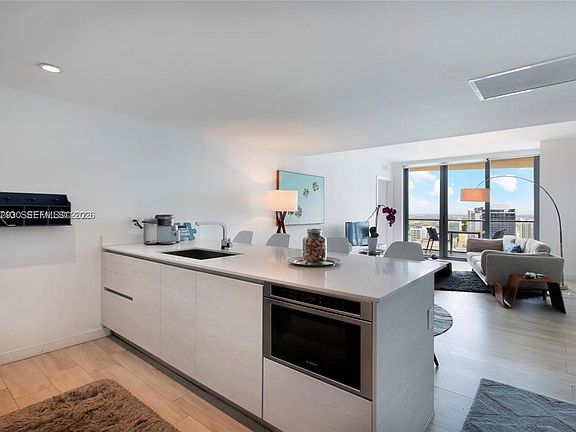 4th image of 1300 S Miami Ave #4811