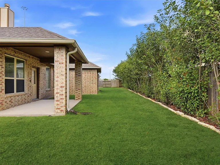 23207 Verita Ct — Photo 35