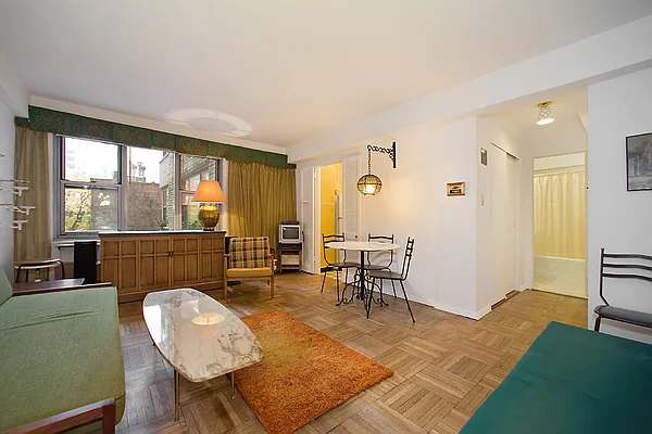 Sold by Douglas Elliman | media 8