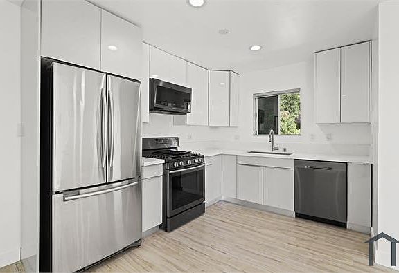 2nd image of 249 S Coronado St APT 6
