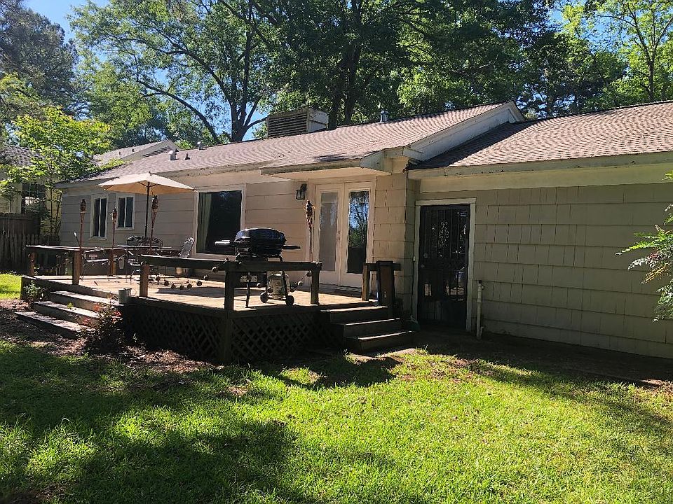2nd image of 1066 Meadow Heights Dr