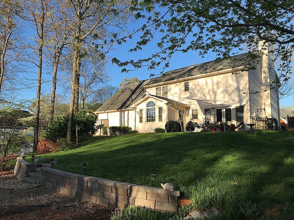 2nd image of 5216 Willow Ridge Dr