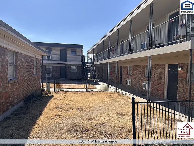 Bella Vista — Photo 17