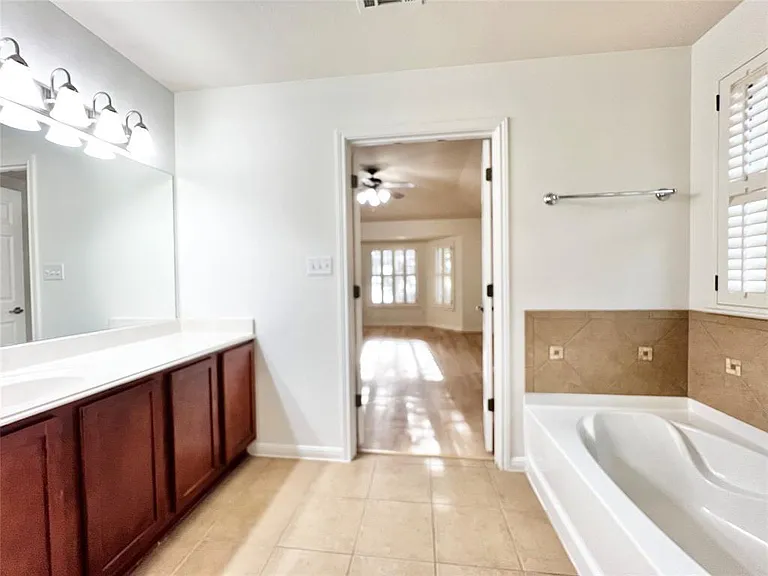 9500 Castle Pines Dr — Photo 14