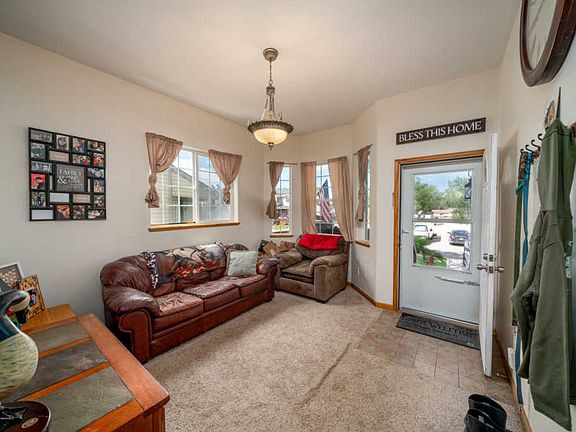 3rd image of 1428 Domelby Ct