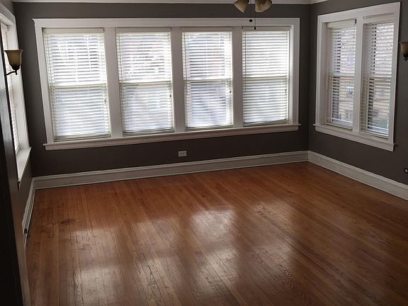 5th image of 6423 N Claremont Ave APT 2