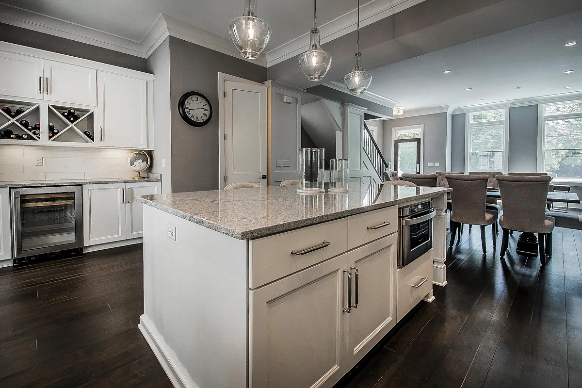 Gourmet kitchen with granite, large bar island - 118 W Starr Ave