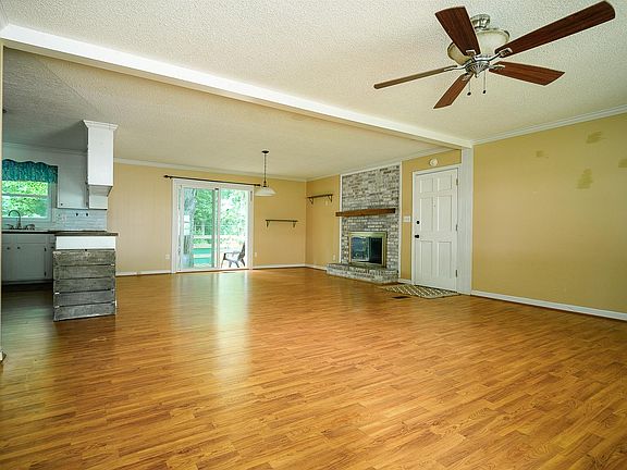 4th image of 4409 Knightwood Dr