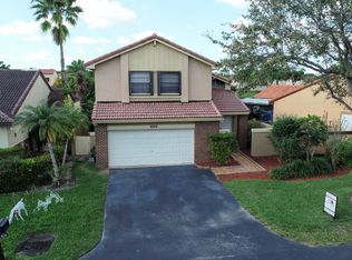 6229 NW 181st Ter, Hialeah, FL 33015