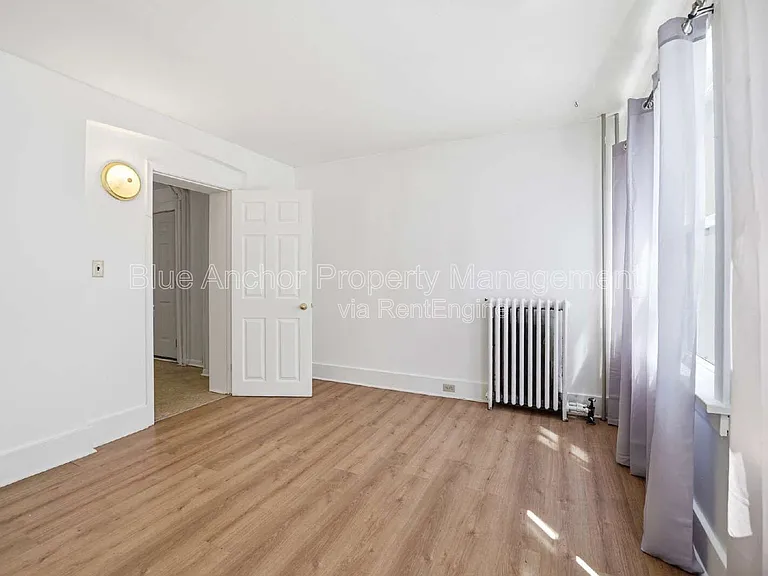 114 King St #2 — Photo 12