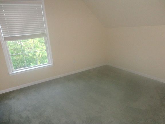 5th image of 32524 Herring Wood Dr
