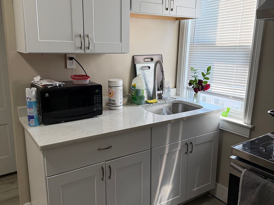 1st image of 100 Vandewater St Floor 1