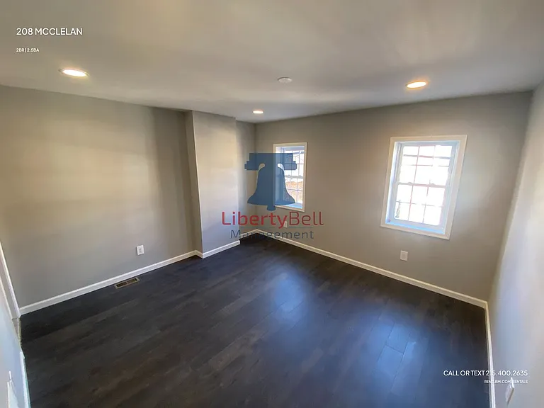 208 McClellan St — Photo 8