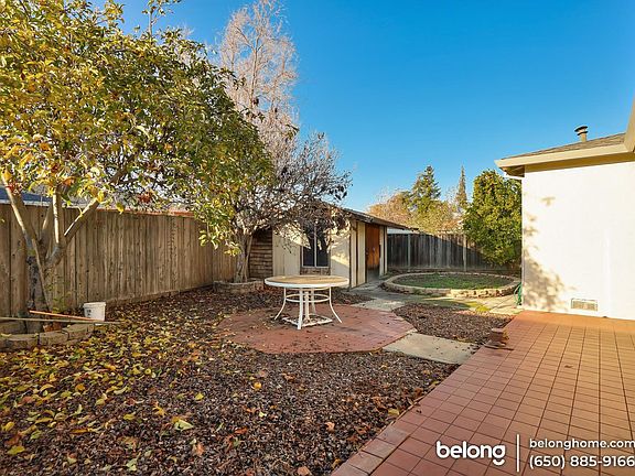3rd image of 2554 Coronation Dr