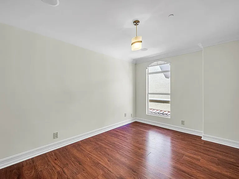 903 NE 17th Way #104 — Photo 17