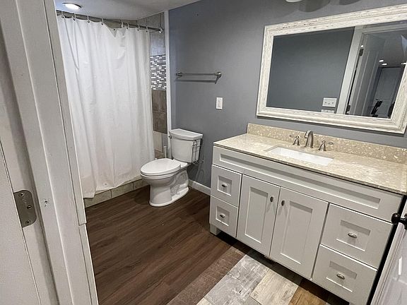 3rd image of 615 W 30th St #6