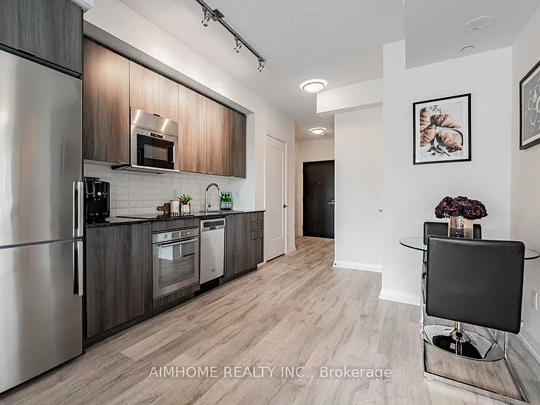 101 Erskine Ave #910 — Photo 6