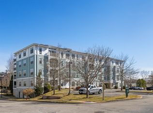 4 Repton Cir UNIT 4213, Watertown, MA 02472