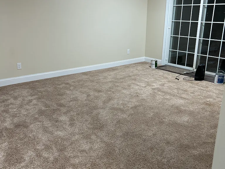 4 Sue Dr — Photo 1