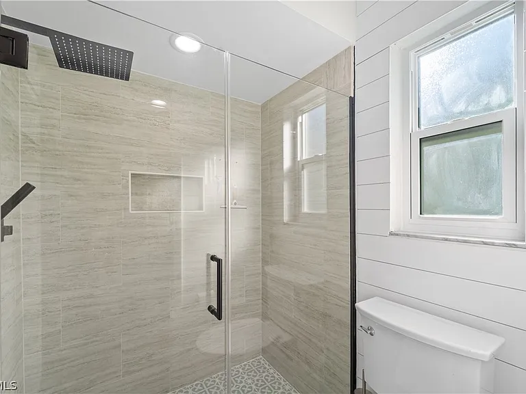 9802 Wildginger Dr — Photo 6