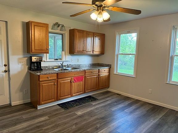 2nd image of 3991 Pearl Street Rd