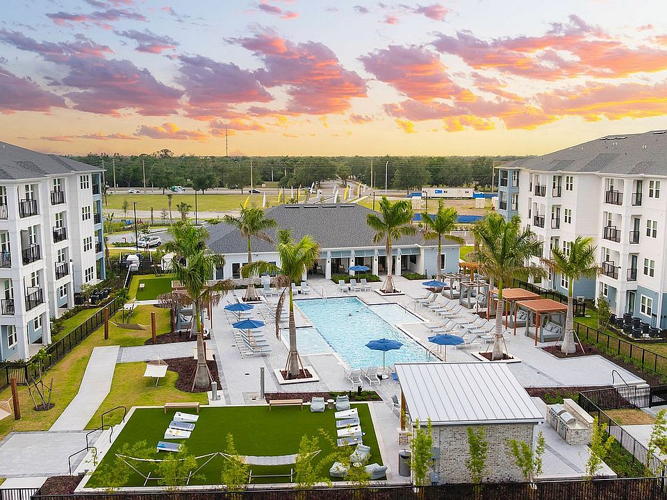 Pool Courtyard