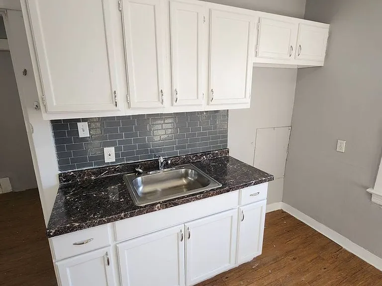 11702 Honeydale Ave — Photo 26