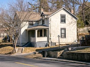 1109 Springhill Rd, Staunton, VA 24401