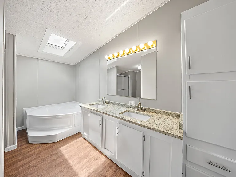 295 Tanglewood Dr — Photo 10
