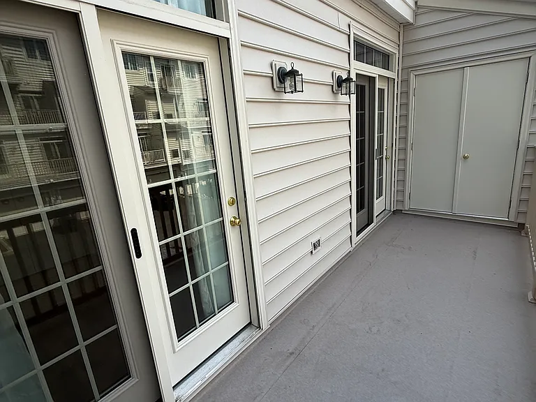 9504 Walker Way — Photo 22