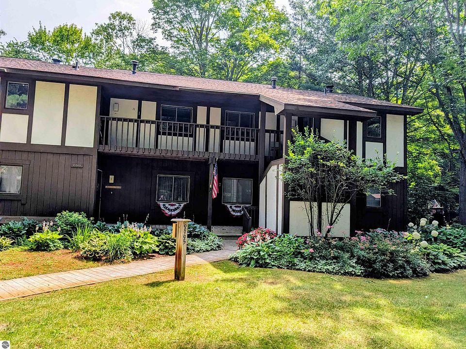 1st image of 6865 Pinebrook Dr