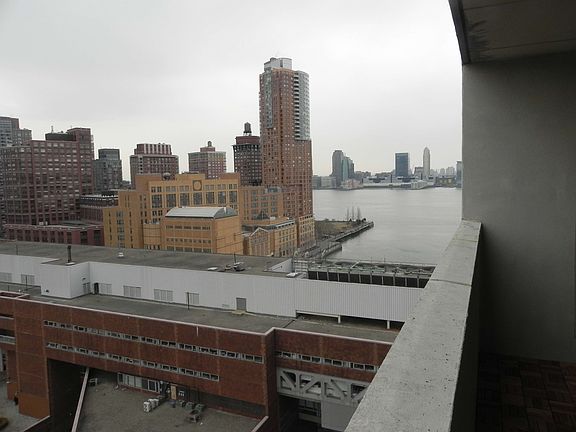 3rd image of 40 Harrison St APT 28D