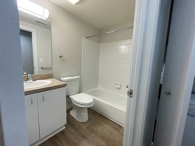 Canal House — Photo 36