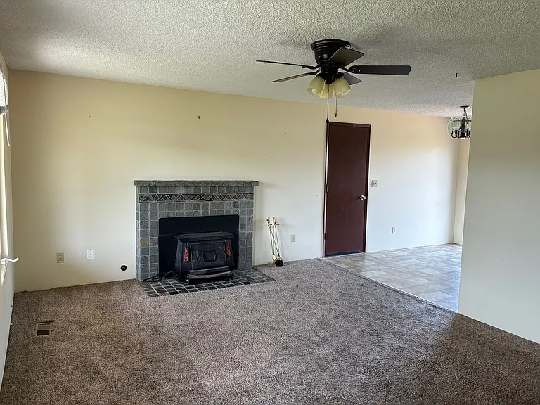2121 E Viewmont Dr — Photo 3
