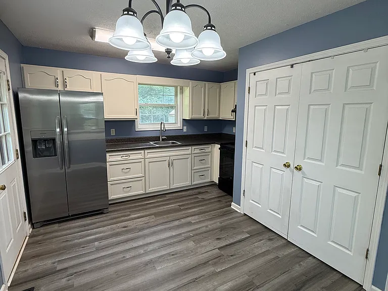 74 English Dr — Photo 4